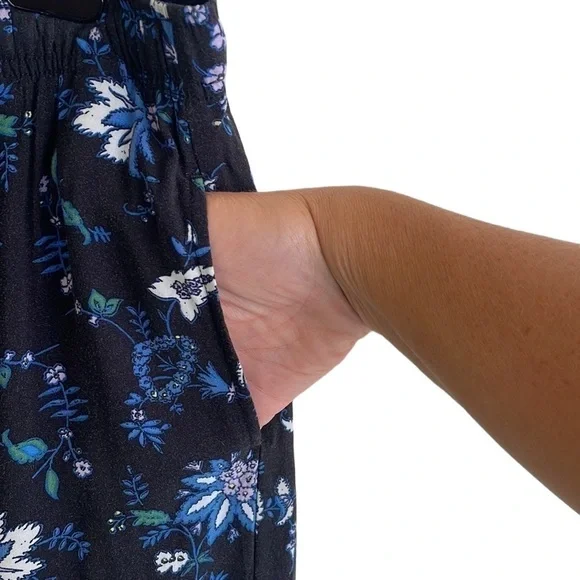 𝅺🌷3/$15🌷 Uniqlo Culottes Capri Pants - Picture 3 of 5